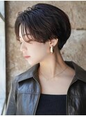 大人可愛い20代30代40代黒髪前下がりひし形小顔ボブ丸みショート