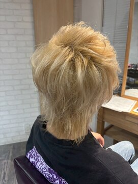 アフィナー(Afinar) 【横浜/横浜駅】メンズ/ハイトーン/マッシュウルフ