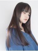 前髪や顔まわりのカットでツヤ髪もおしゃれに楽しみたい！