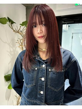 ヨーク(YOKE) ワインレッド暖色カラーレイヤーカットフェイスレイヤー