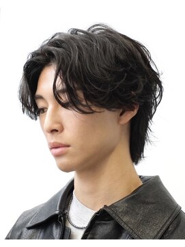 レタッチ バイ フィフス 天神大名(RETOUCH by fifth) 天神メンズパーマルーズパーマシャドウパーマッシュウルフ緩め