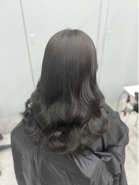 ジーナ 新宿(Zina) 【本多担当】暗髪でも透明感◎ダークグレー