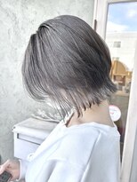 ティアナ(Tiana) レイヤーボブ