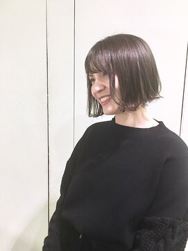 ピエドプールポッシュ(PiED DE POULE POCHE) 外ハネミニマムボブ