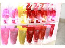 《Aujua-オージュア-》一人ひとり異なる理想や悩みに対してご提案するパーソナルヘアケア♪