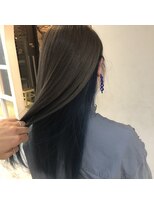 アコット(Acotto.)&nbsp;ロングのインナーカラー ダークネイビー