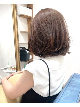 ミッシェル アフロート(michelle afloat) ２０代３０代４０代５０代ツヤ小顔Cライン重めボブ