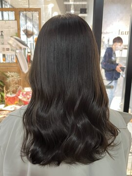 プレシャスバイプロデュース(precious by Produce) 赤み消しカーキグレージュ［町田/町田駅/町田駅前店]