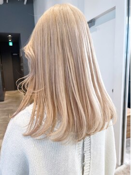 アルバム 渋谷パルコ(ALBUM) ホワイトベージュ_チェリーブラウンフェミニンロング_ba373592