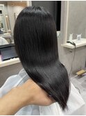トリートメントでツヤのあるロングヘア