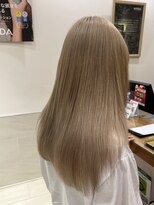 ピークアブー アヴェダ アトレ恵比寿(PEEK-A-BOO AVEDA) 柔らかいベージュカラー