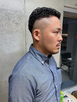 エウペ 渋谷(WEUPE) 束感/波巻き/ハイライト/マッシュパーマ