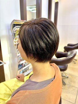 ヘアアーク(HAIR arc) アシンメトリー#メンズライク#ショートボブ#前下がり#白髪◎