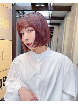 エイム(AiM) ピンクベージュ／ミニボブ