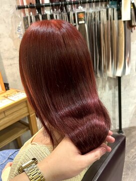 アフィナー(Afinar) 【横浜駅/横浜西口】チェリーレッド