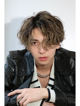 ルーシー 川越(LUCEY) センターパートフェザーパーマシャドウパーマメンズパーマ