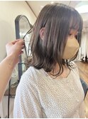 オリーブベージュ