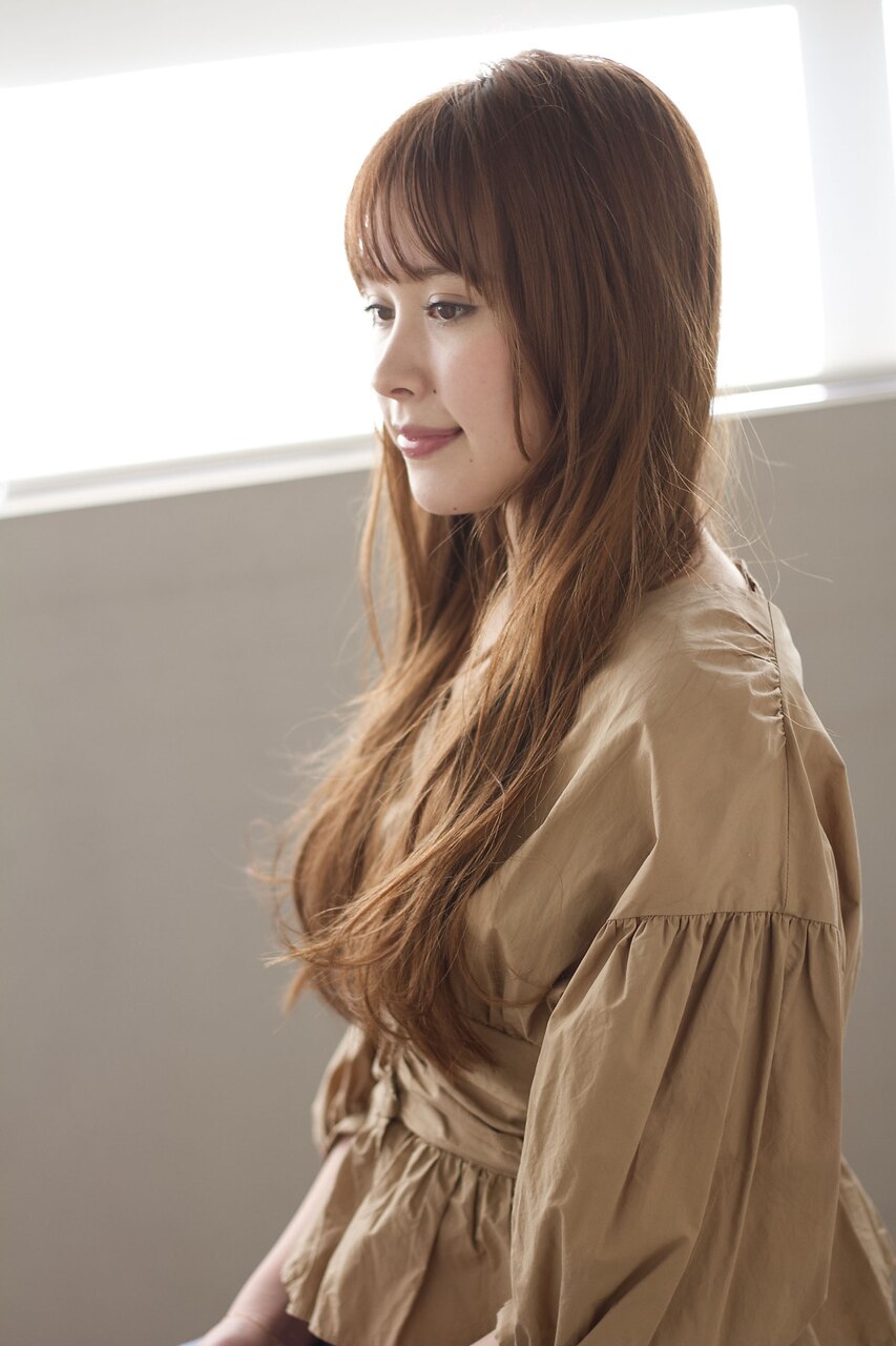 大人かわいいフェアリーロングデジタルパーマミルクティーカラー