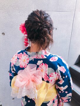 ネオリーブ クーロ(Neolive curro) 夏の涼しげなヘアメイク、着付け