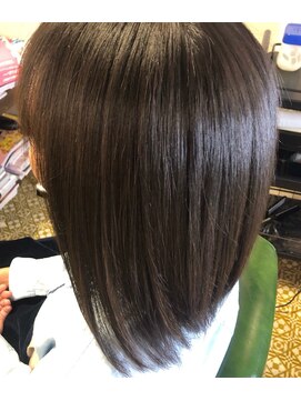ロイ プラスアティック(roi ＋attic) 谷町六丁目異空間美容室◆毛髪診断士◆髪質改善◆似合わせカット