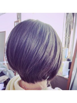 レリビー アウラ(LELiBE_'aula) ショートボブ