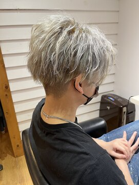 アヴァンス 天王寺店(AVANCE.) MEN'S HAIR ホワイトベージュ×波打ち×アイロンスタイリング