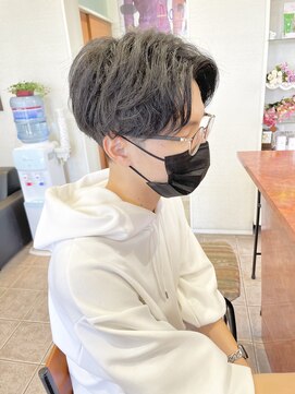 ラドンナアデッソ(LA.DONNA ADDESSO) 無造作センターパート