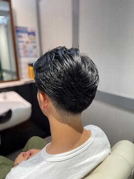 エヌドットバーバー ギンザ(N.BARBER GINZA) バーバー/ツーブロ/フェード/七三分け【銀座】<理容室>