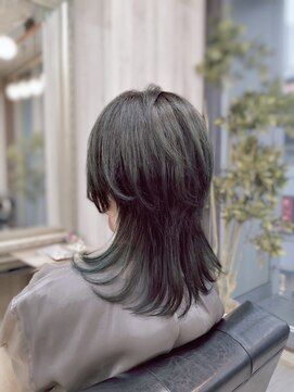 プレジール (Plaisir) 大人ウルフカット+白髪染め+インナーカラー 40代50代60代