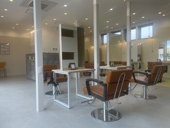 Agu hair cape 男鹿店【アグ ヘアー ケープ】