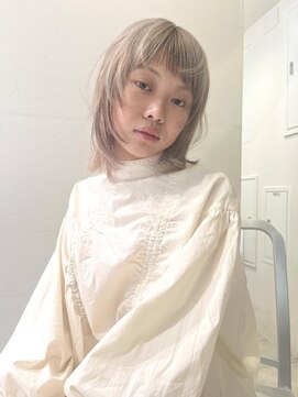 ダブ アオヤマ(DaB AOYAMA) ローライトカラーレイヤーボブブリーチカラーグレージュ顔まわり