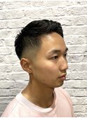スキンフェード/バーバー/アップバング/黒髪/ショート