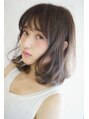 ガレリアエレガンテ 長久手店(GALLARIA Elegante) 最高級ドライヤ-ヘアビューザー最新27dをお客さまに使用します