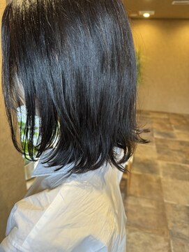 イロハ(iroh) イルミナカラー/くすみカラー/ミディアムスタイル