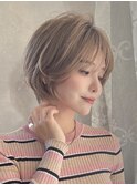 20~30代◎束感くびれショートヘア×ミルクティーベージュ