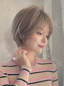 イル 大阪淀屋橋(i'll) 20~30代◎束感くびれショートヘア×ミルクティーベージュ