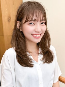 ルエ(rue) グレーベージュストレートレイヤーロング黒髪◎20代30代40代50代