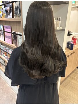 ユーフォリア 青山(Euphoria) 【担当きょうこ】赤み消しオリーブベージュ/艶カラー/小顔カット