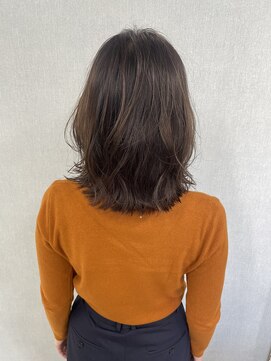 プラーグ ヘアー(Prague Hair) 外はねパーマ