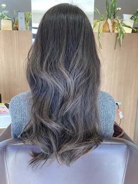 エル バイ ファースト(L by first) 【L by first】赤みキャンセルシルバー