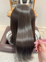 ソピ バイ インビテーション(sopi by invitation)&nbsp;自然なストレート 広がる癖やパヤパヤする毛に！