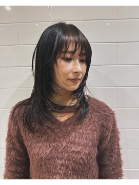 リルウ 阿倍野キューズモール(LILOU) 大人のための似合わせレイヤーカット