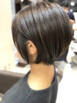 メラク(Merak) 乾かすだけでまとまるショートボブ