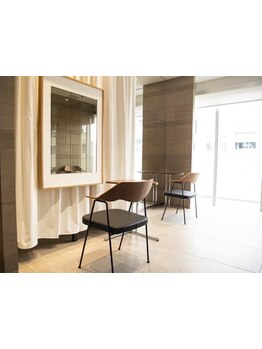 ライフスタイルに寄り添いあなたの"個性"を活かす提案。オーダーメイドカウンセリングで「一番似合う」を＊