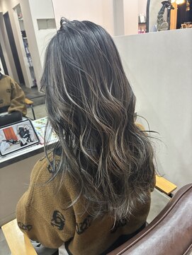 リリバイシエル(lili by CieL) バレイヤージュ