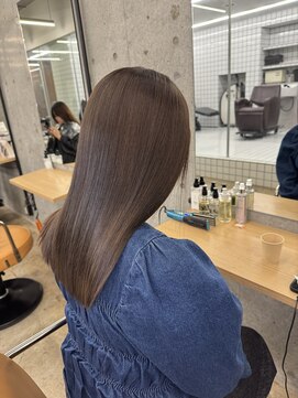 Ribbon Straight×艶感美容液care【表参道/縮毛矯正】