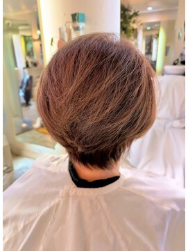 クライブ ヘアー 千葉中央店(CRiB hair) 輝髪ザクロペインター×大人ショート