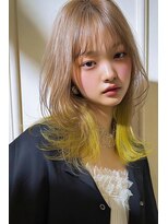 ルアナ(Luana) ホワイトベージュイエローグラデーションスタイル