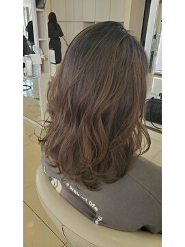 アイコニック 豊田店(ICONIQ) バレイヤージュ