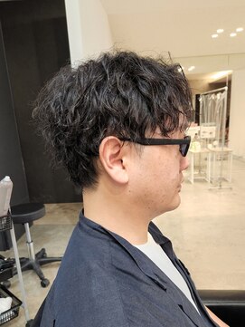 ニアウ 伊勢崎連取店(Niau) センターパートショートウルフ波巻きツイストスパイラルパーマ